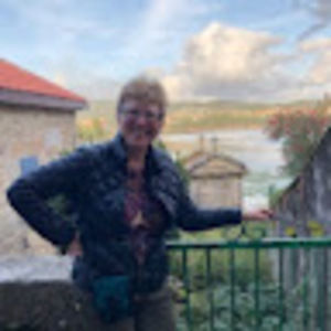 Meet your Posher, Debbie